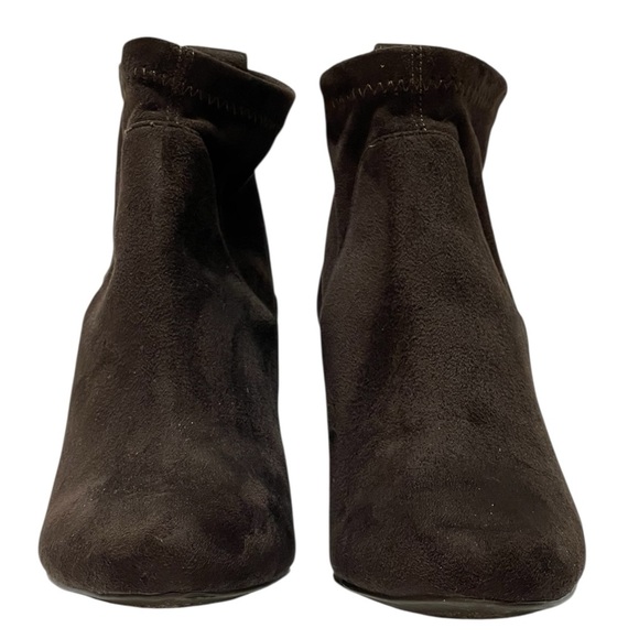 BCBG BROWN DELILAH FAUX SUEDE SLIP ON ANKLE BOOTS SZ 8M EUC - Picture 6 of 15
